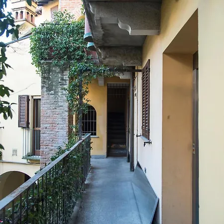 Apartment Youhosty - Laghetto Small 3 *